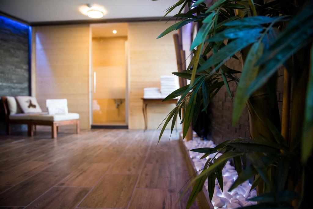 Hotel Bristol Verbier Ngoại thất bức ảnh