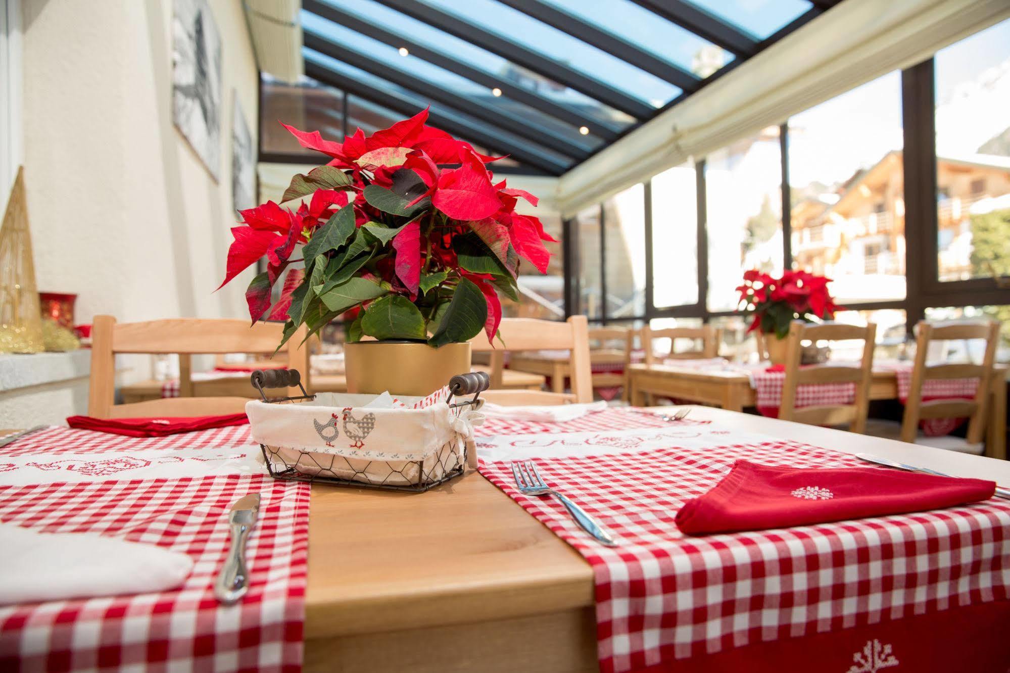 Hotel Bristol Verbier Ngoại thất bức ảnh